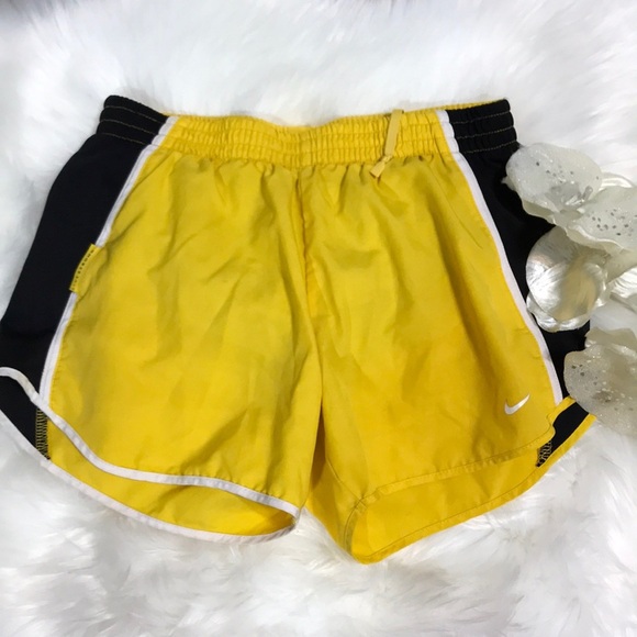 NIKE LIVESTRONG SHORTS - Picture 1 of 4